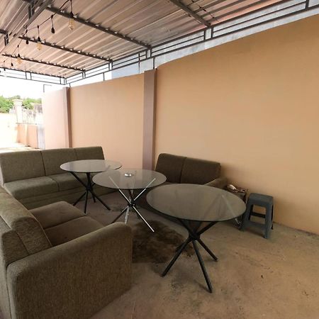 Innbox Hostel Sorong Kültér fotó