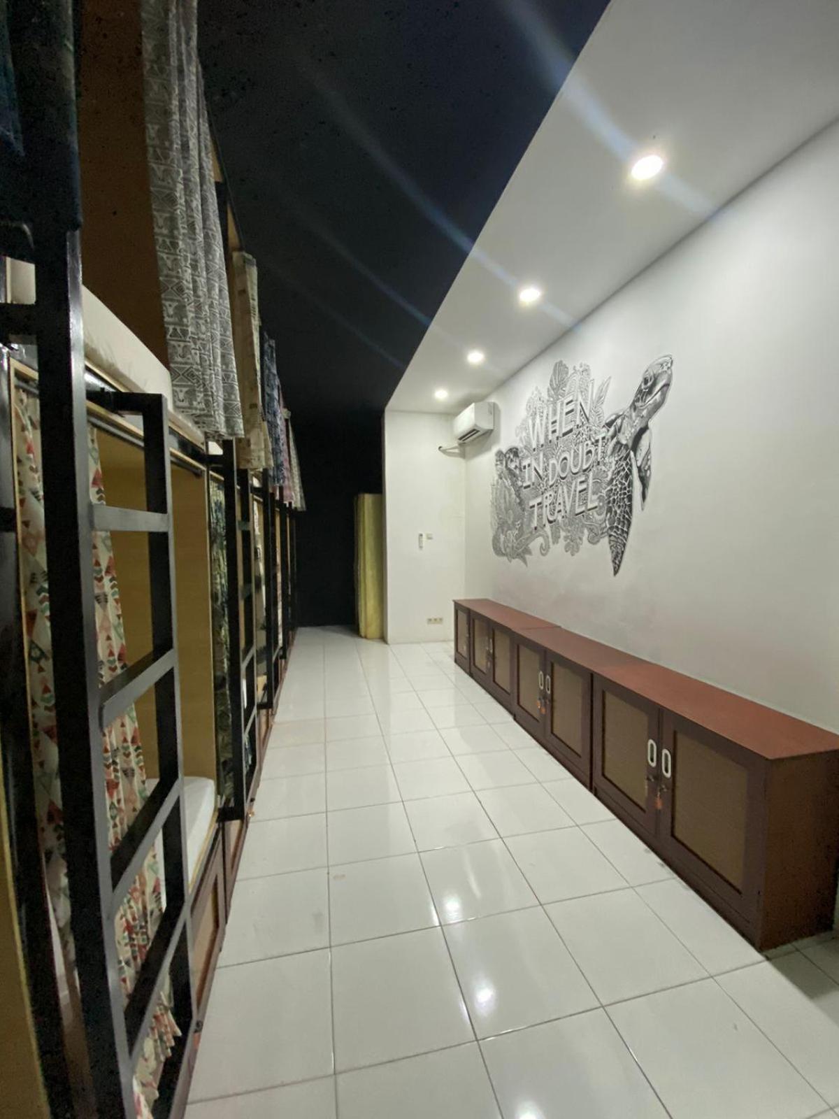 Innbox Hostel Sorong Kültér fotó