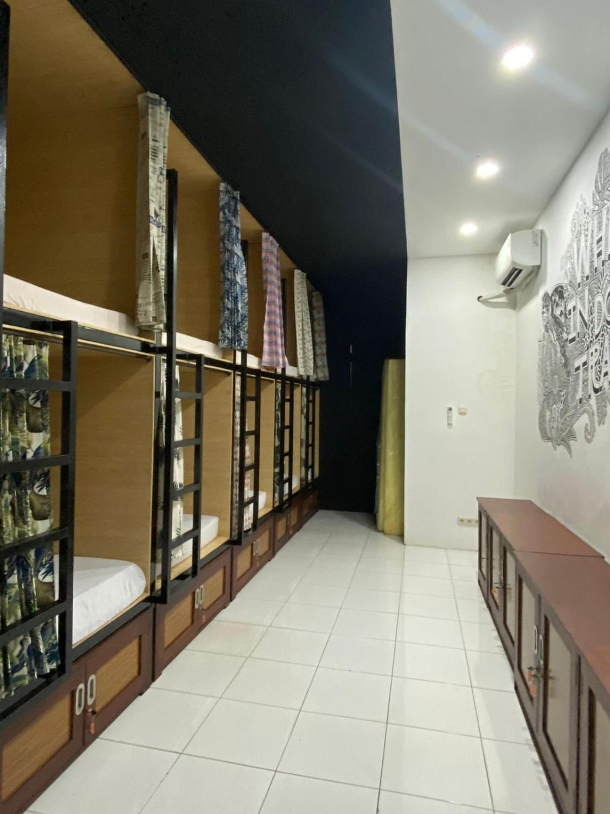 Innbox Hostel Sorong Kültér fotó
