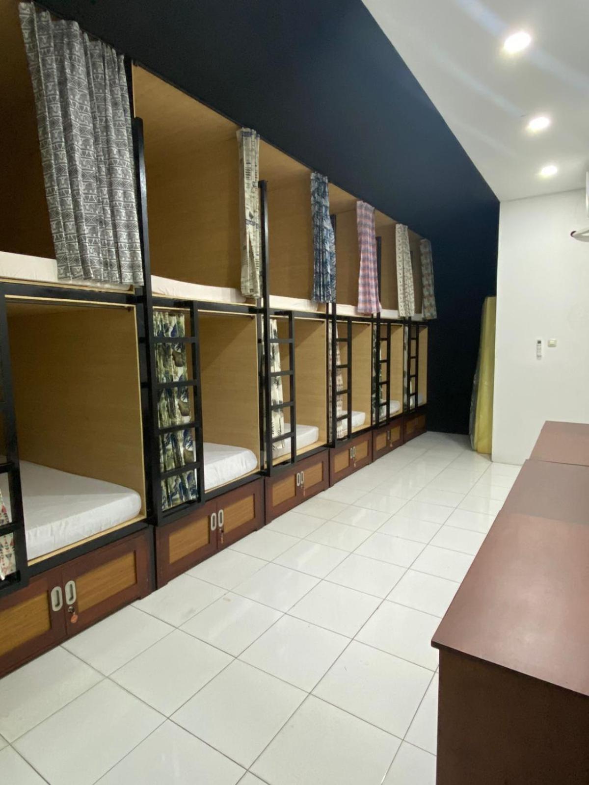 Innbox Hostel Sorong Kültér fotó